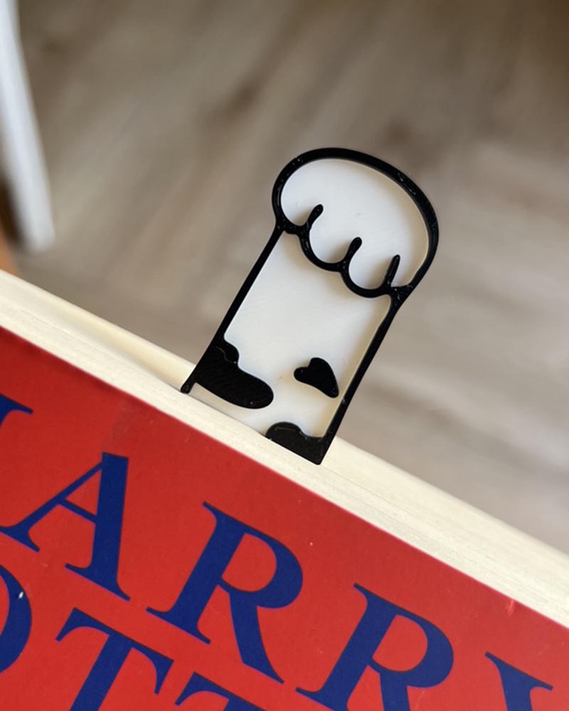cute cat paw bookmarks in black and white 3d printed page holder