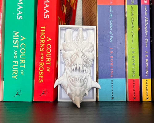 D printed Diablo book nook shelf insert