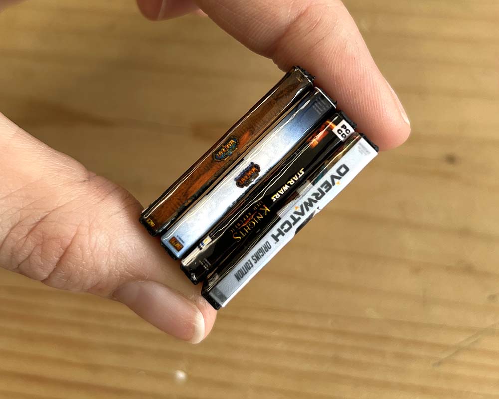 PC Game Case Keychain | Retro Gaming Keyring Gift