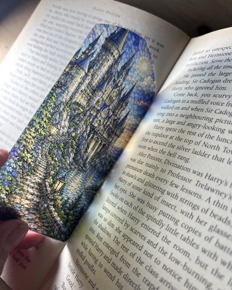 Rivendell stained glass bookmark featuring an enchanting Elven fantasy city. A unique 3D printed gift for Tolkien, LOTR and Middle-earth book lovers.