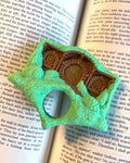 3D printed Hobbit hole thumb bookmark inspired by The Lord of the Rings