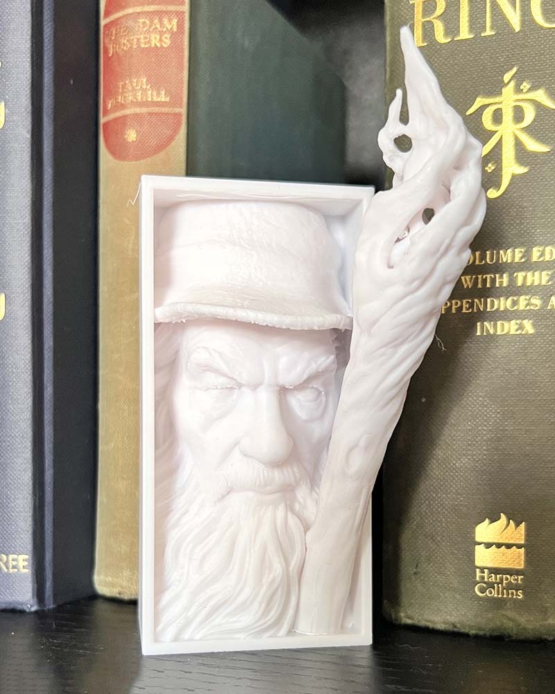 Gandalf the Grey book nook with hat and staff 3D printed LOTR shelf insert featuring Gandalf wizard Tolkien-inspired book nook with Gandalf figure Fantasy wizard book nook décor for Tolkien fans Gandalf Grey Pilgrim bookshelf insert for collectors